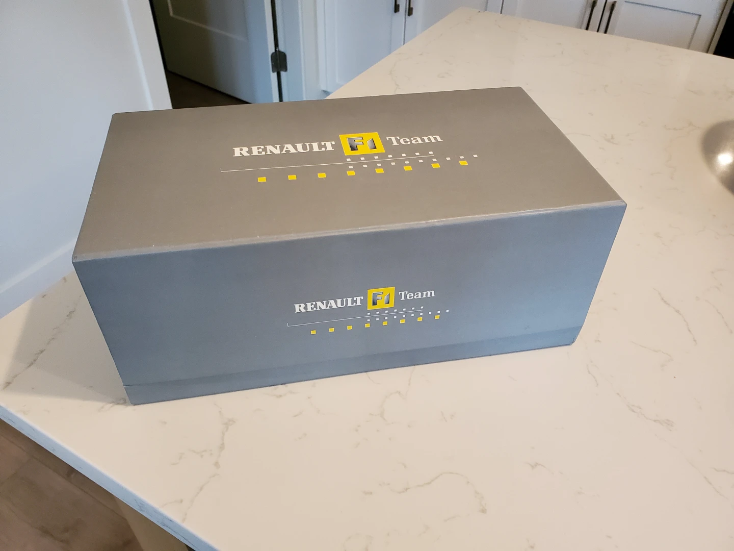 F1 car in box - photo 3