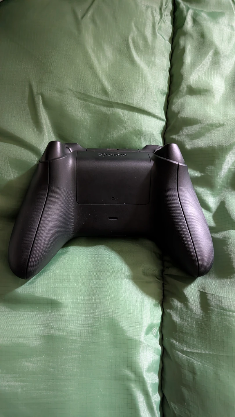 Microsoft Xbox Wireless Controller in Carbon Black - photo 3
