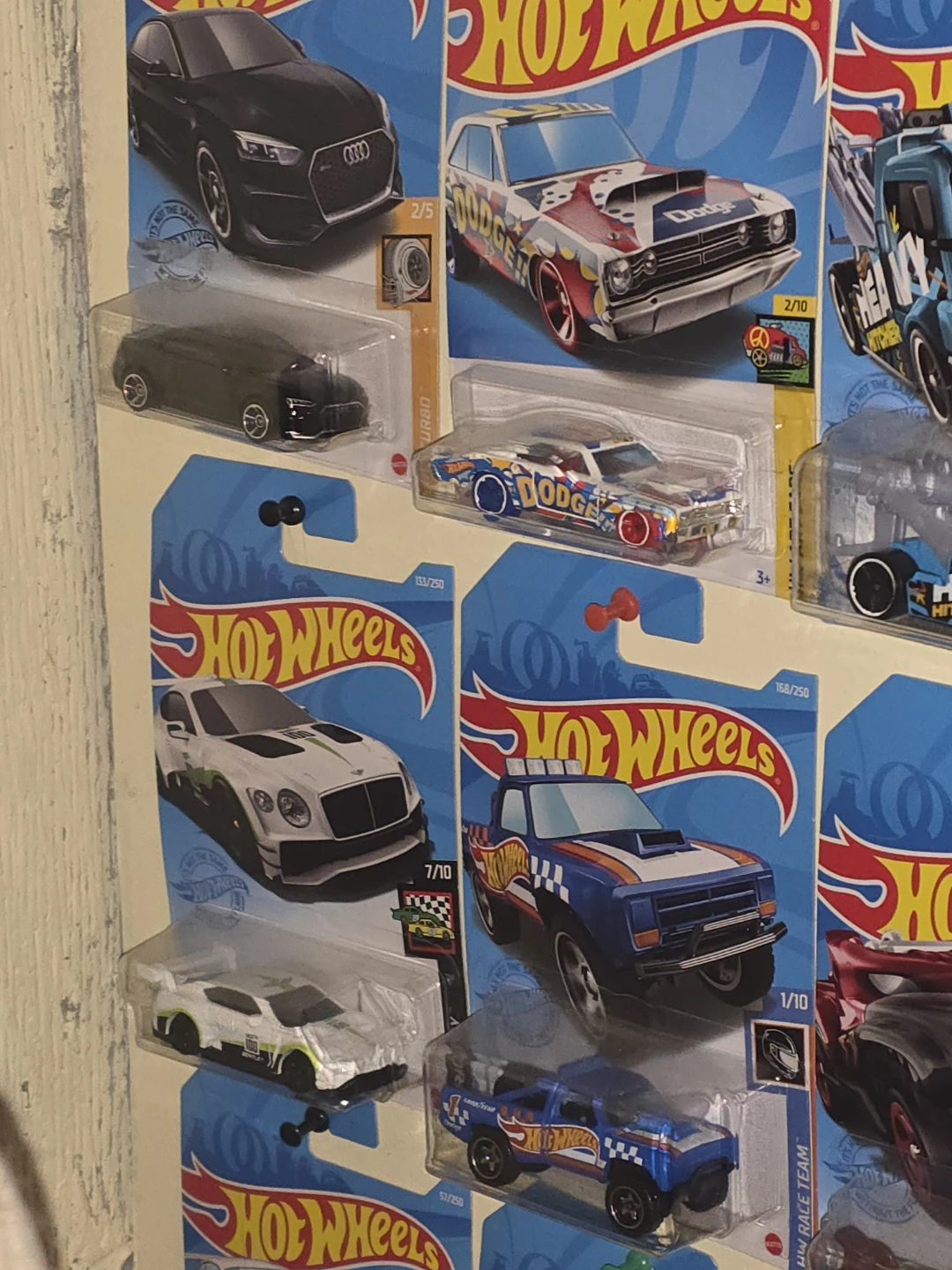 Hot Wheels 1994 Bugatti EB110 SS - photo 3