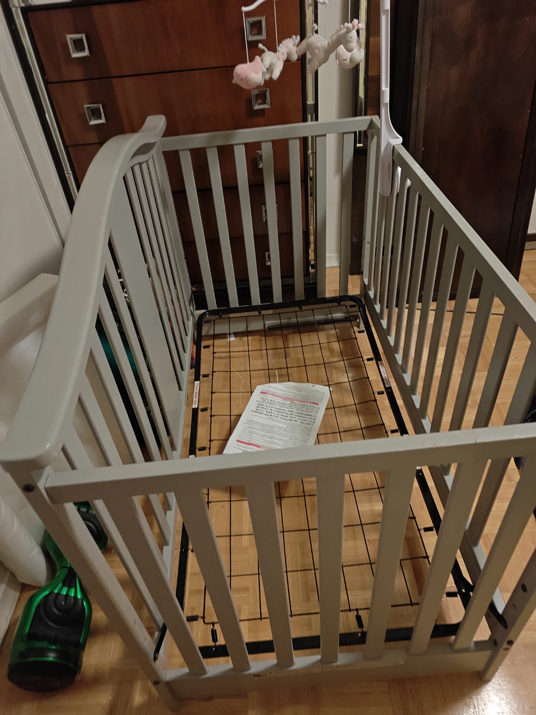 Graco Crib moving sale - photo 2
