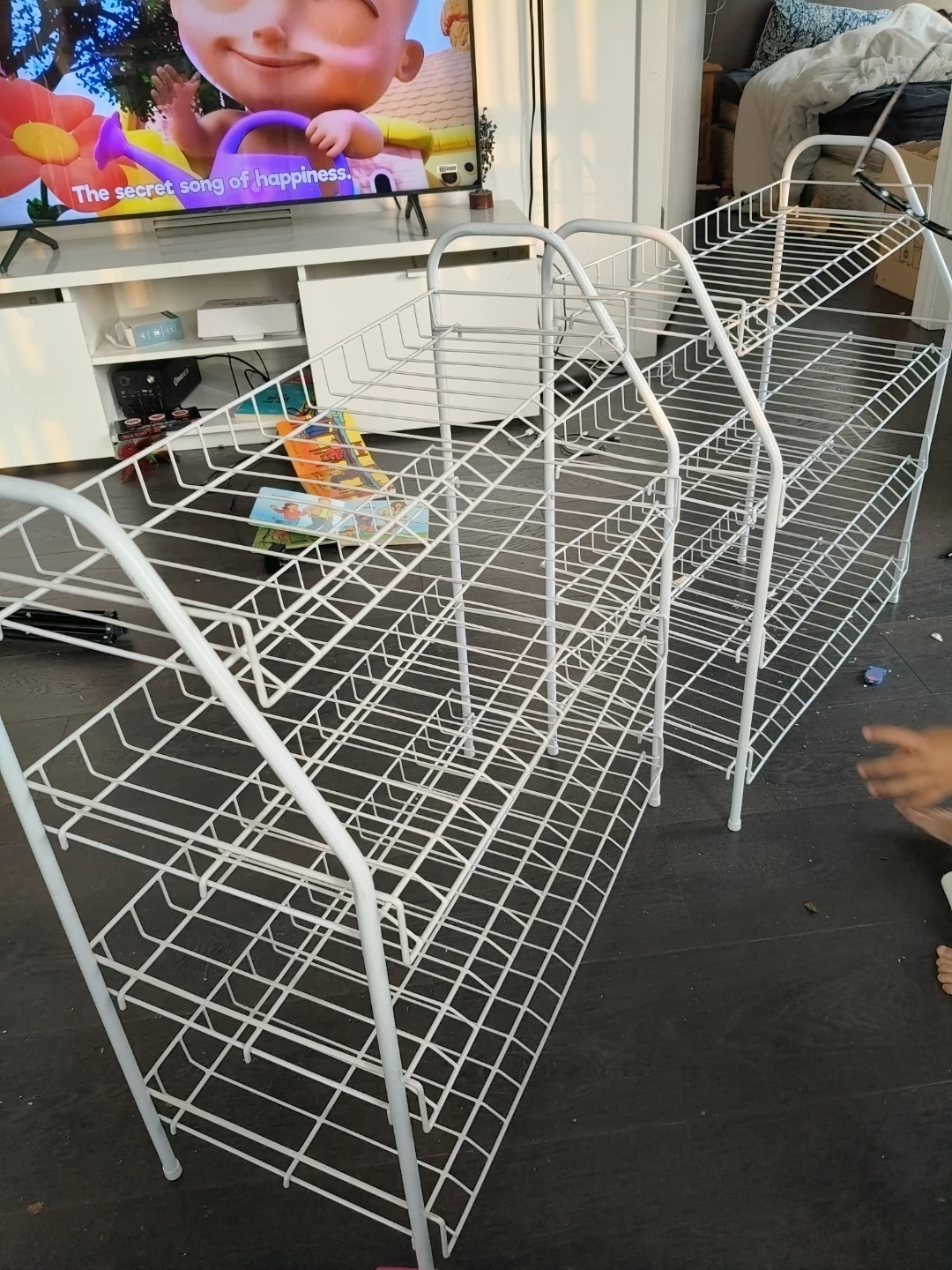 White Wire Multi-Tiered Shelving Unit. - photo 2