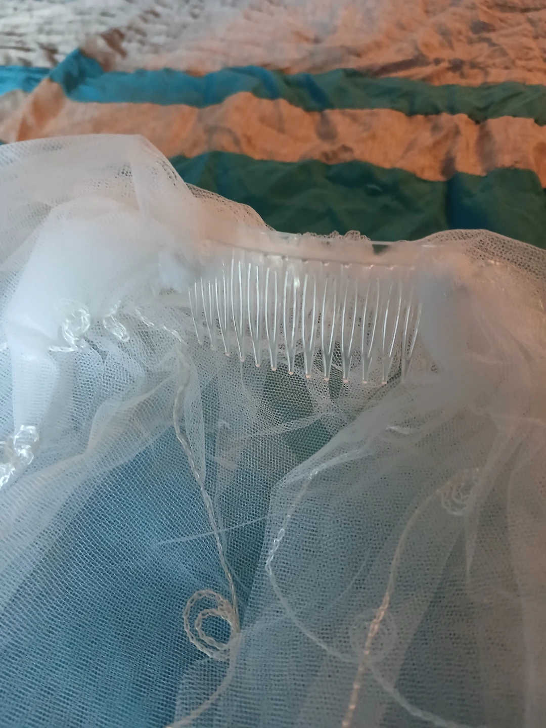 White Wedding Veil with Comb - photo 2