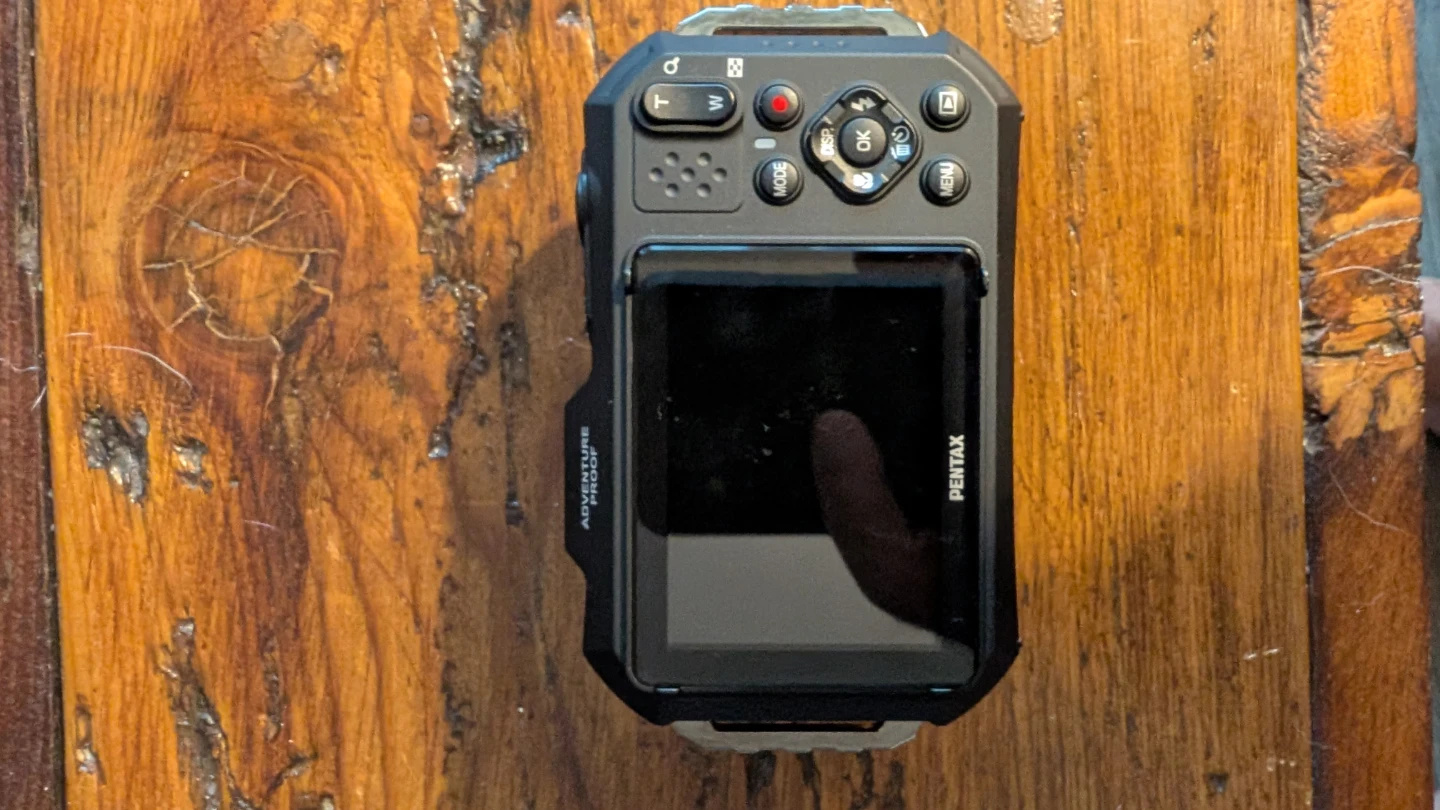 Pentax WG-1000 and SD Card