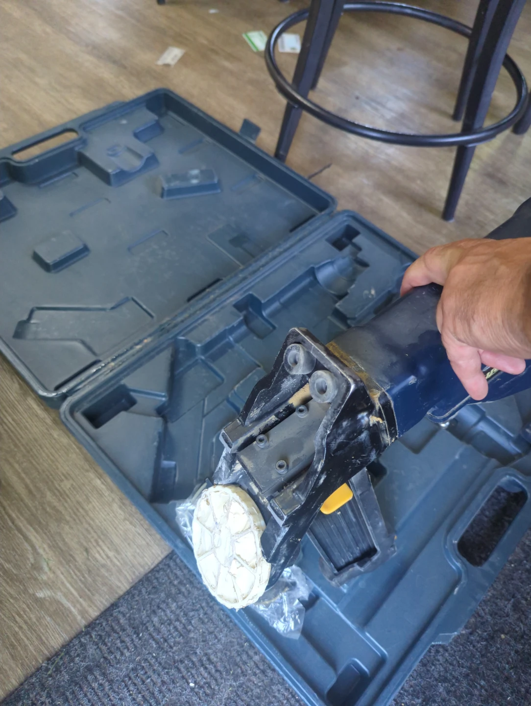 Mastercraft pneumatic flooring nailer - photo 3