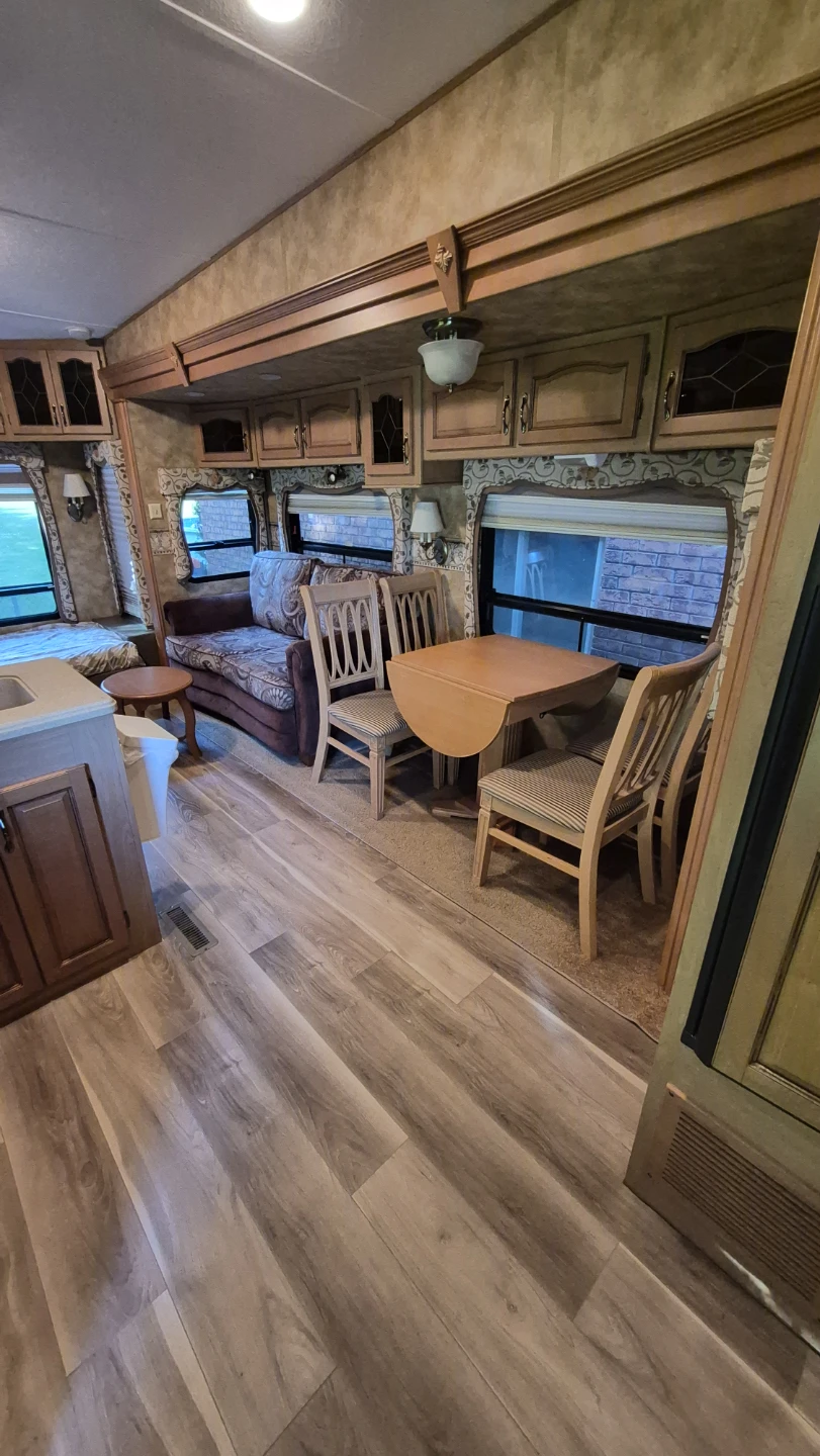 Keystone Everest Fifth Wheel RV - photo 4