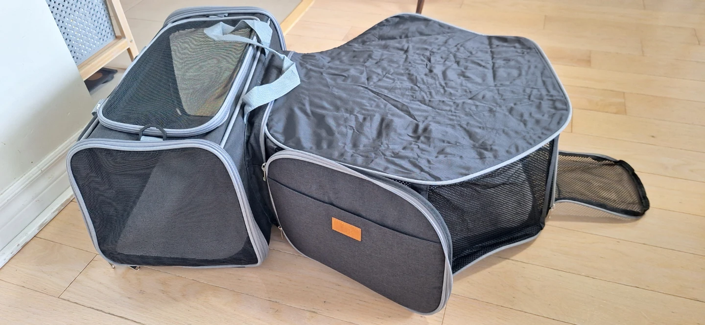 Expandable Pet Carrier Bag