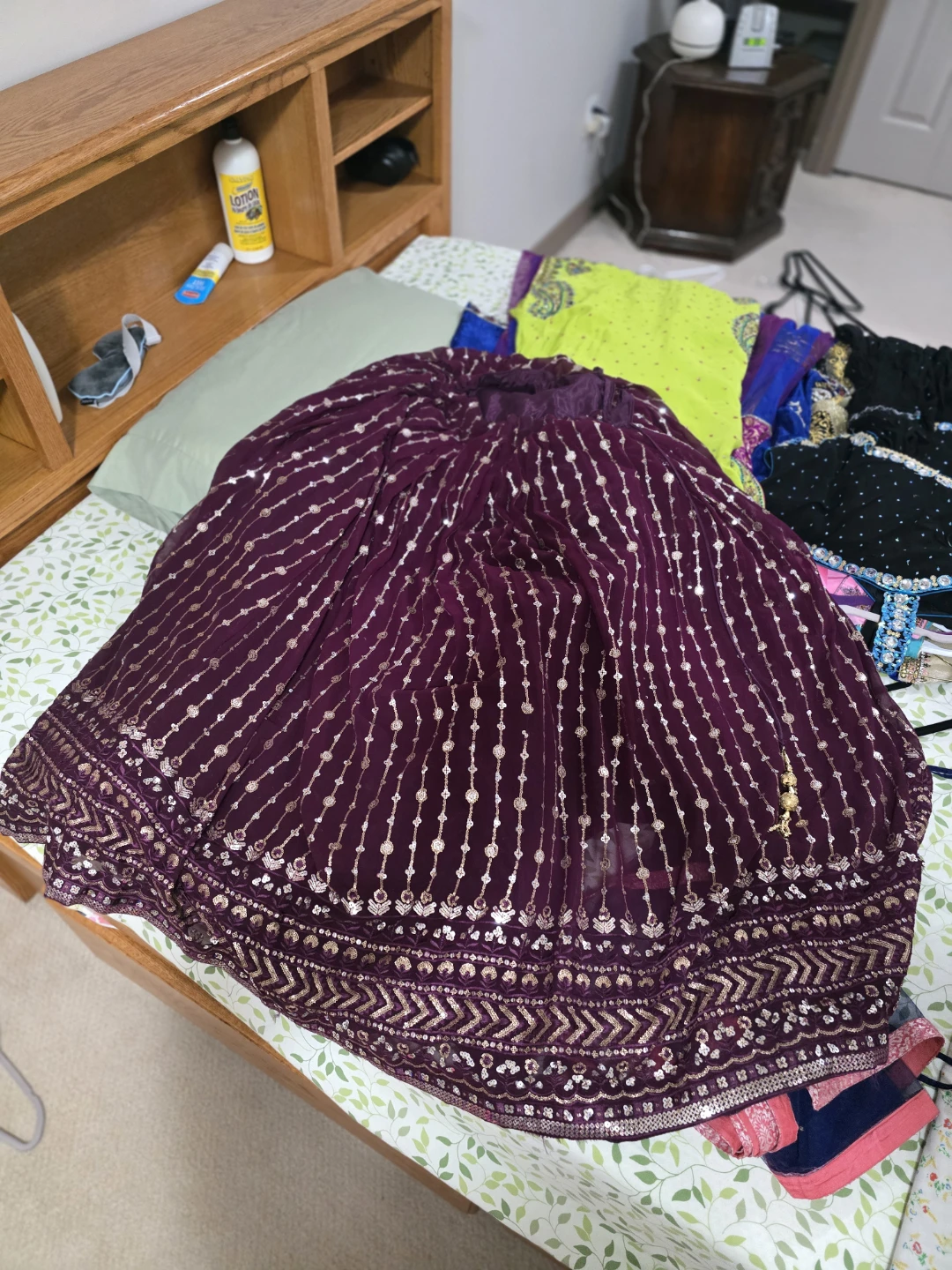 Indian Outfit - Burgundy Sequin Top and Skirt with Dupatta - photo 3