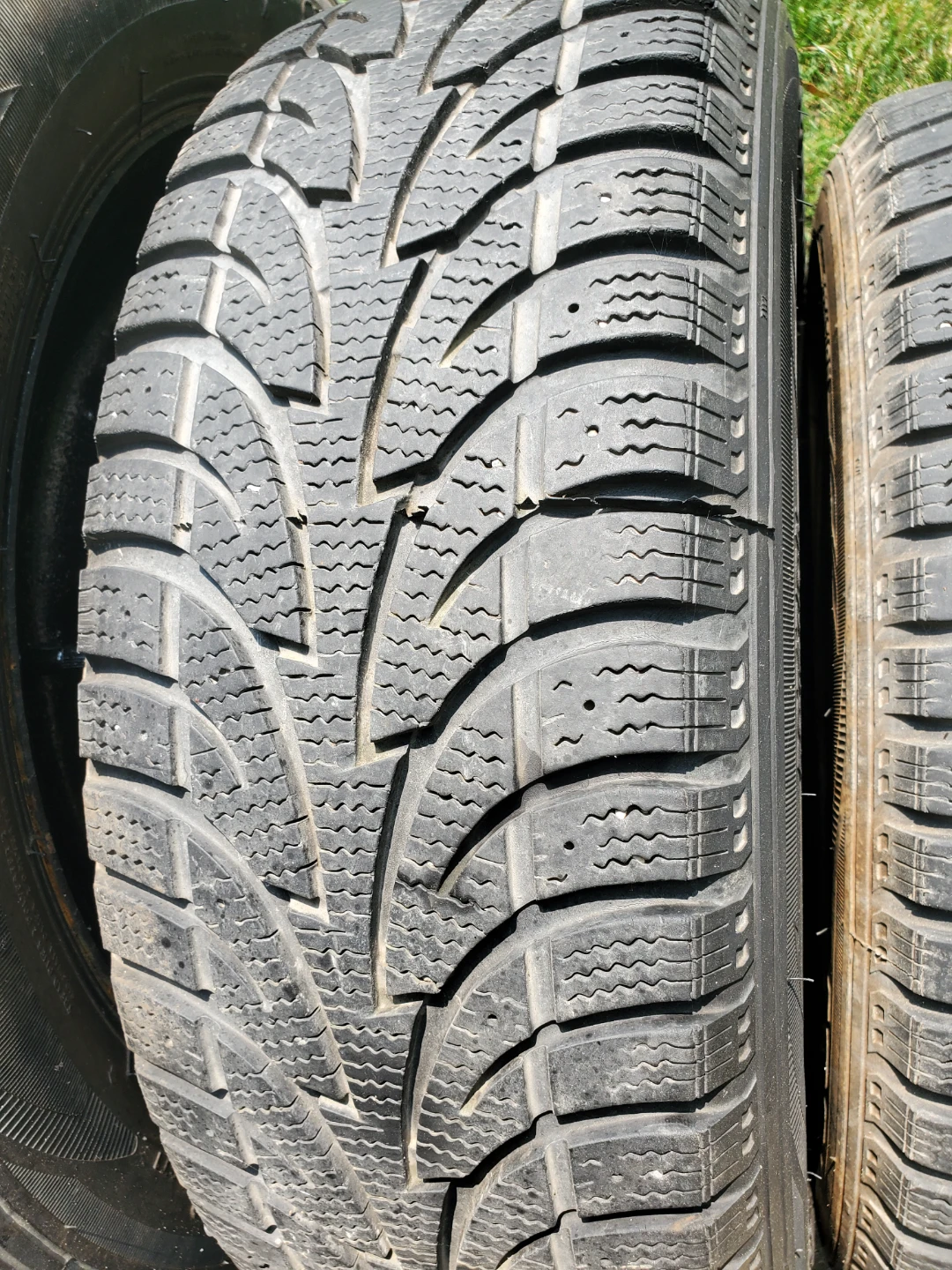 215/60/16, 5 x 114.3 Winter Tires on Rims - photo 3