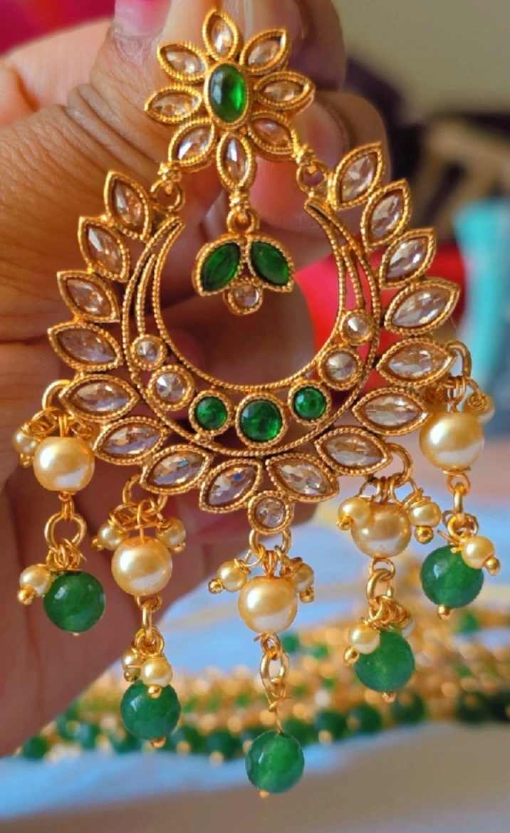 Gold-tone Necklace and Earring Set with Green Stones - photo 2