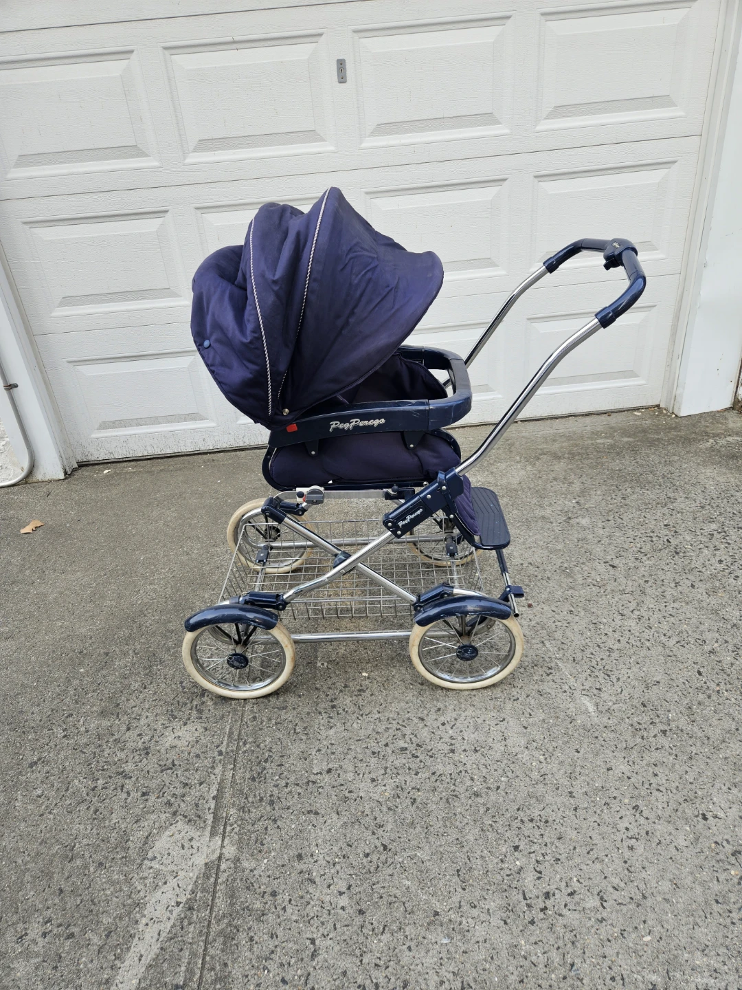 Italian pram stroller and bassinet
