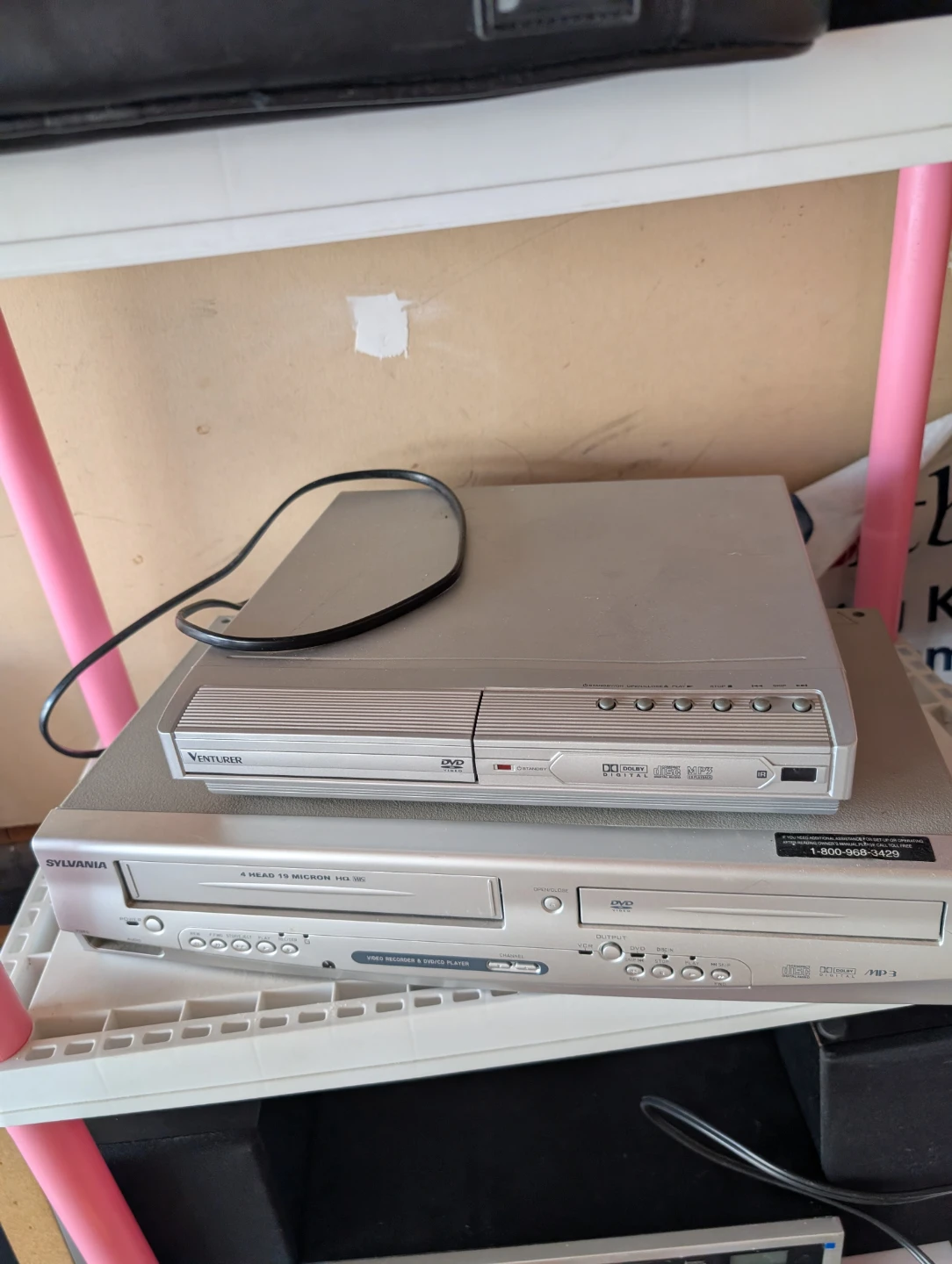 Sylvania VCR/DVD Combo Player no remote working good $12 each