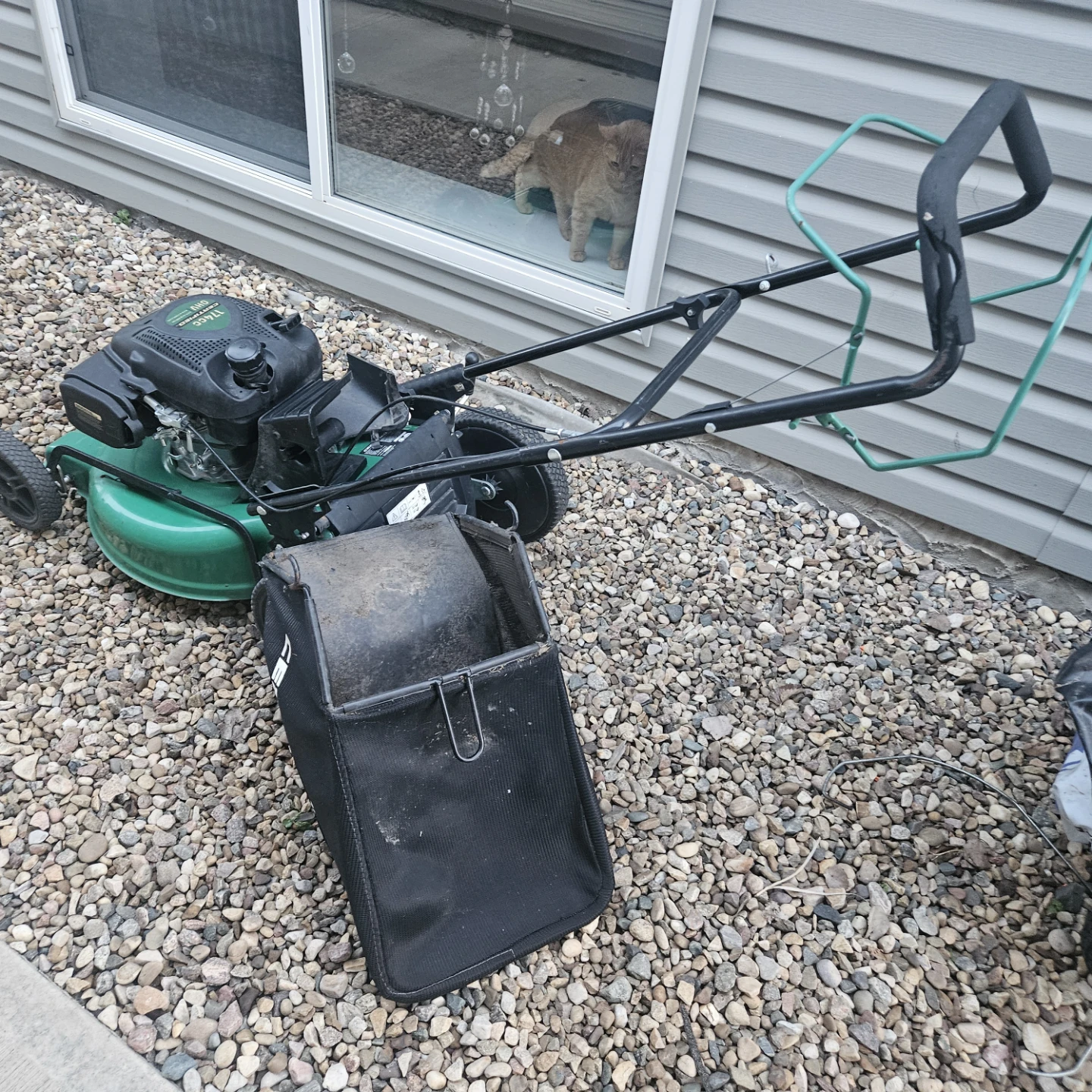 CERTIFIED 17.5" 174cc Push Mower with Bag - photo 2