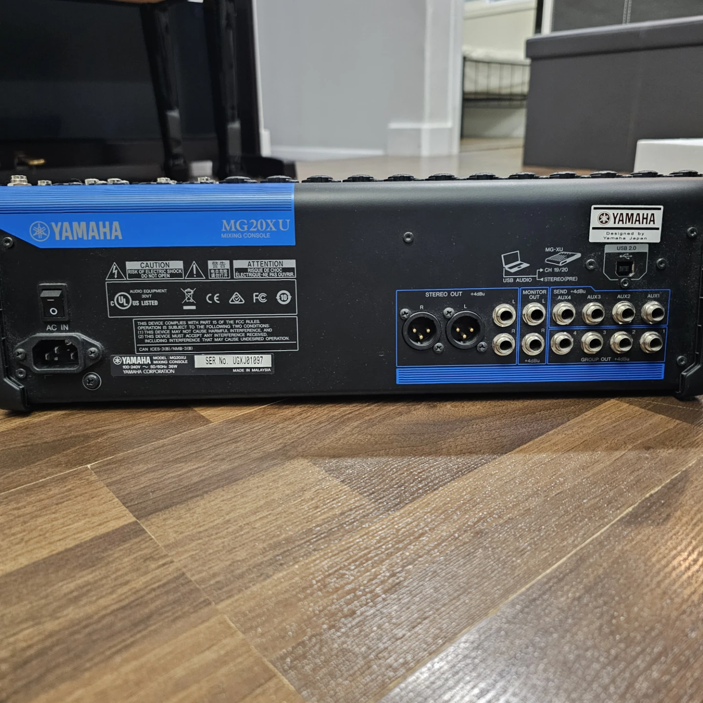 Yamaha MG20XU Mixing Console