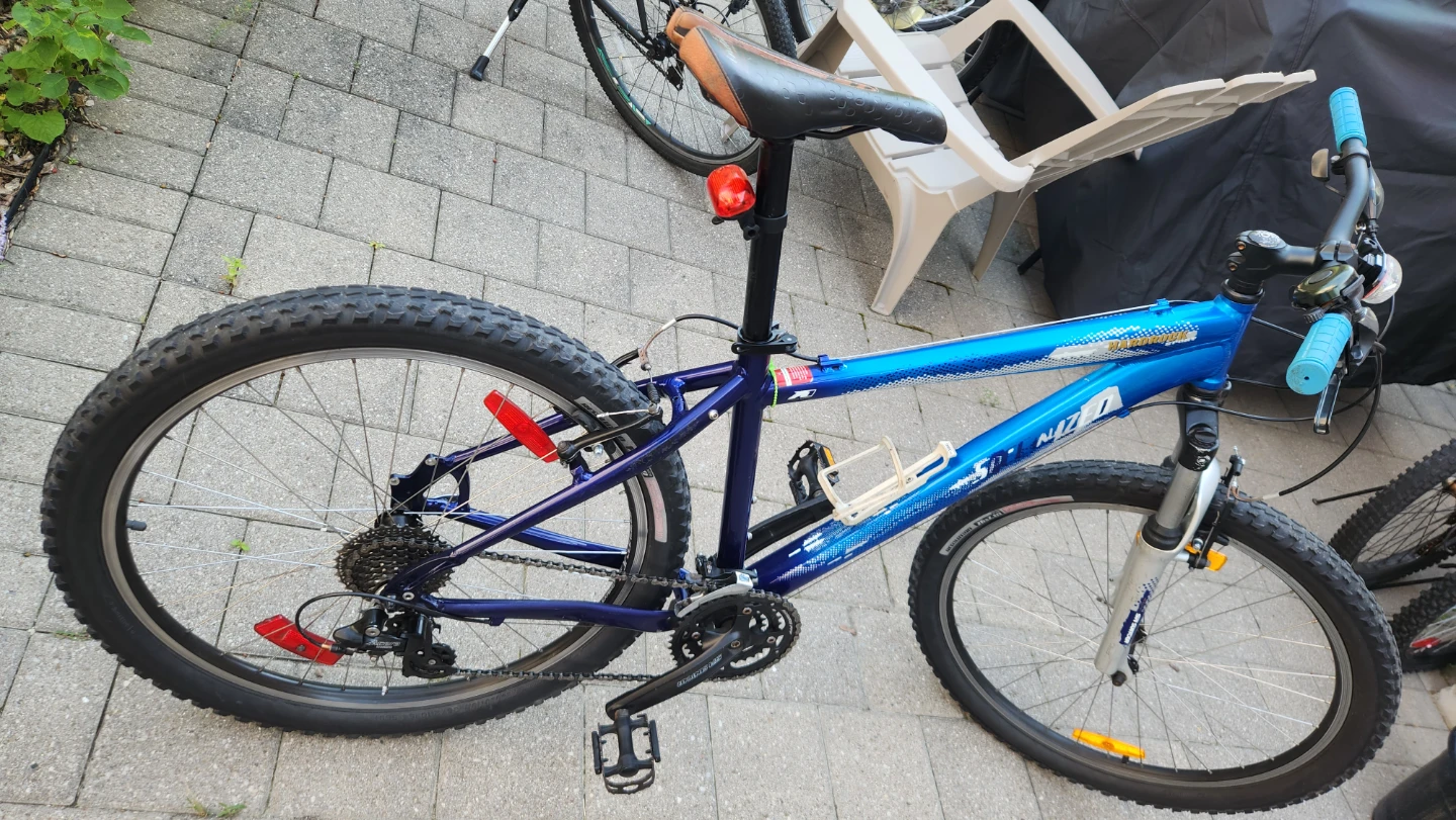 Specialized Hardrock Sport Mountain Bike - photo 2