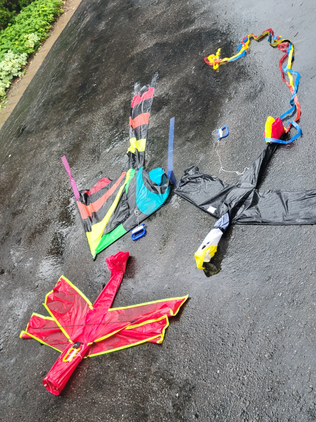 Assorted Kites Bundle 3for-$10