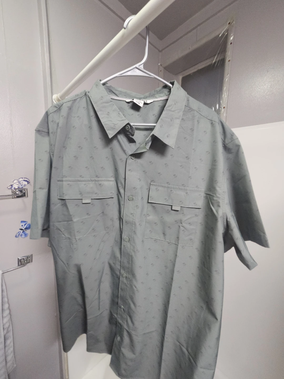 Voyager Men's Short Sleeve Button-Up Shirt - XXL/EEG