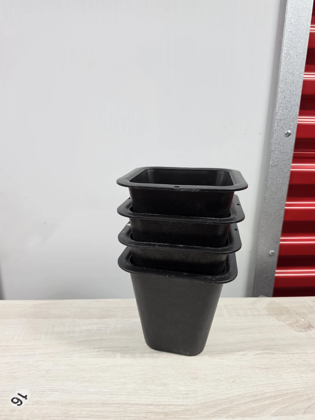 Set of 4 Black Square Plant Pots - photo 3