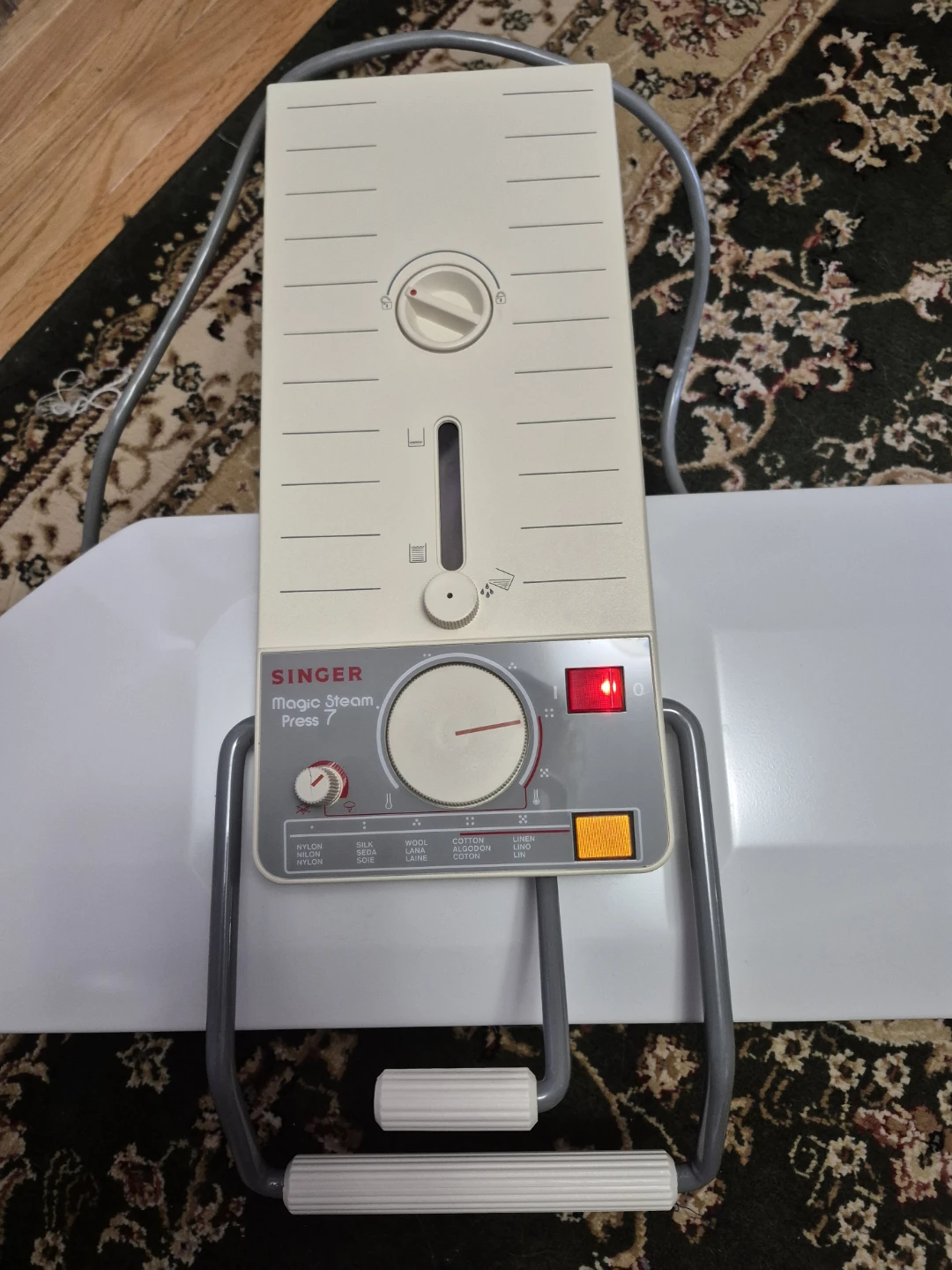 Singer Magic Steam Press 7,  rarely used - photo 4