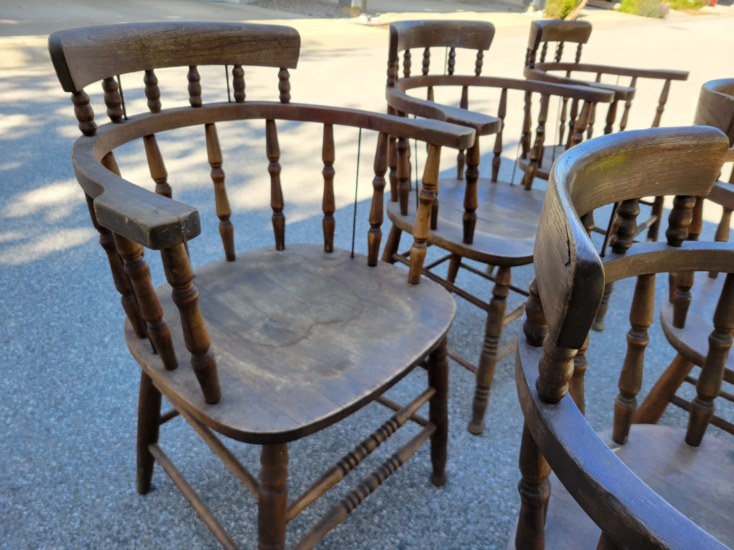 Beautiful Vintage Solid Wood Captain’s Chairs – Rustic style. - photo 4