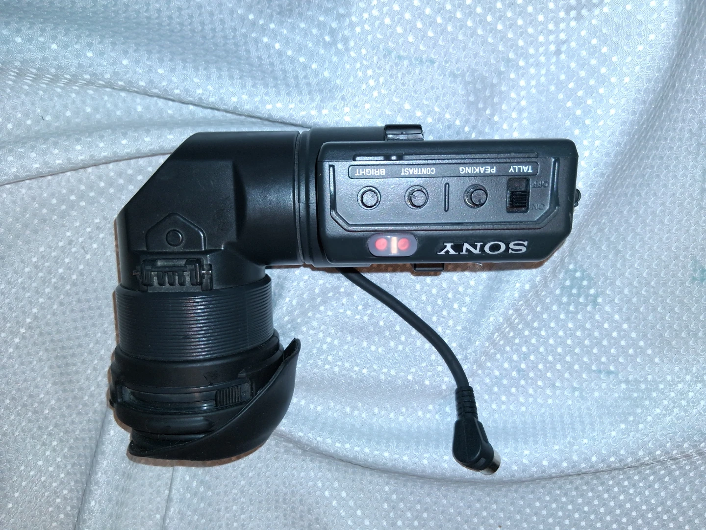 Sony DXF-601 Electronic Viewfinder - photo 4