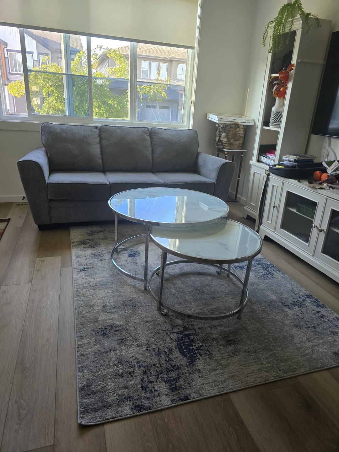 Moving sale! modern living room furniture in good  condition. - photo 2