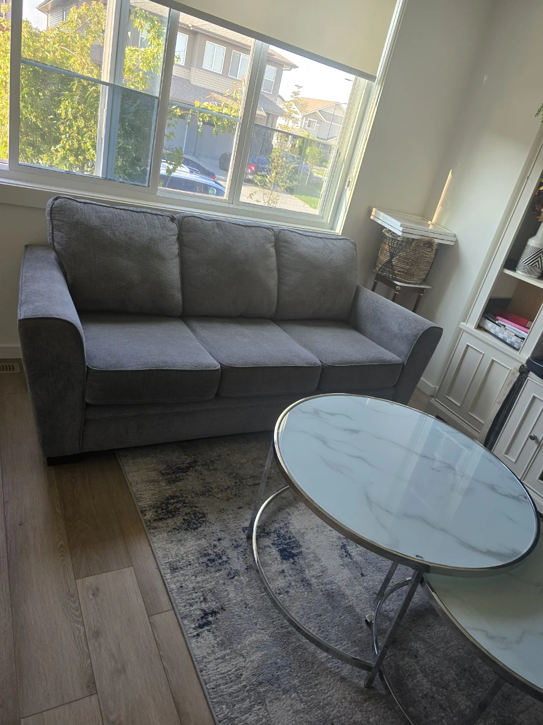 Moving sale! modern living room furniture in good  condition. - photo 5