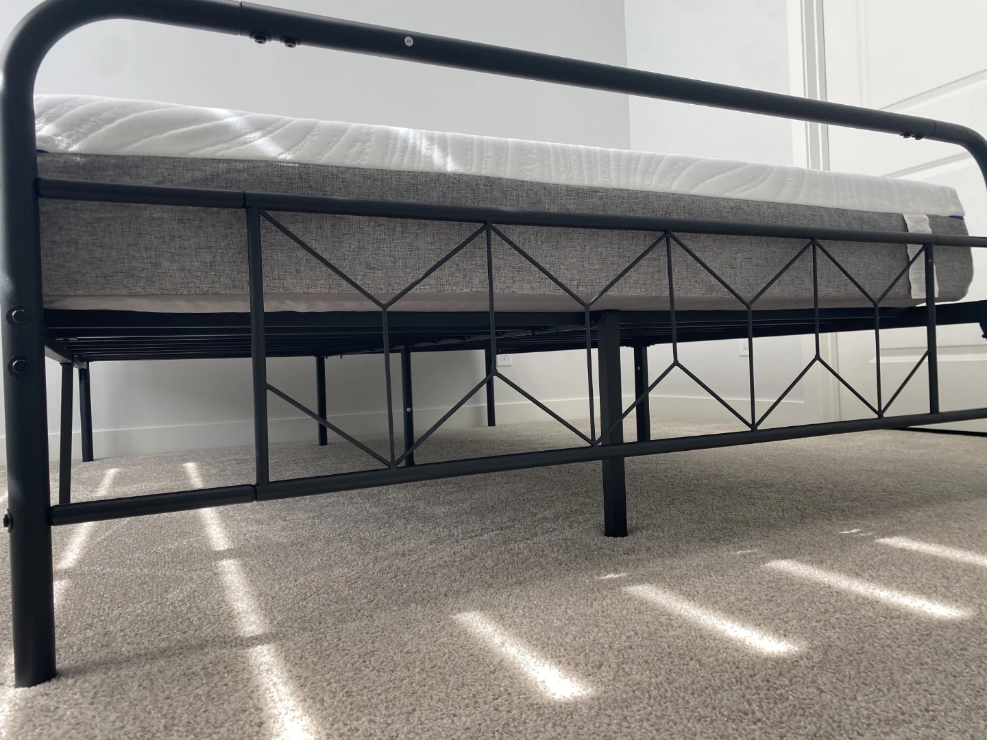 Complete Queen Size Bed - photo 2