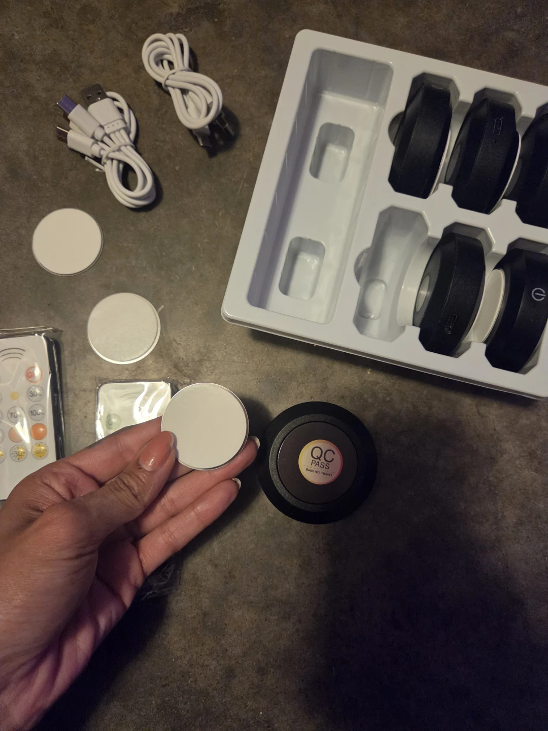 Rechargeable Puck Lights - 6 Pack - photo 3