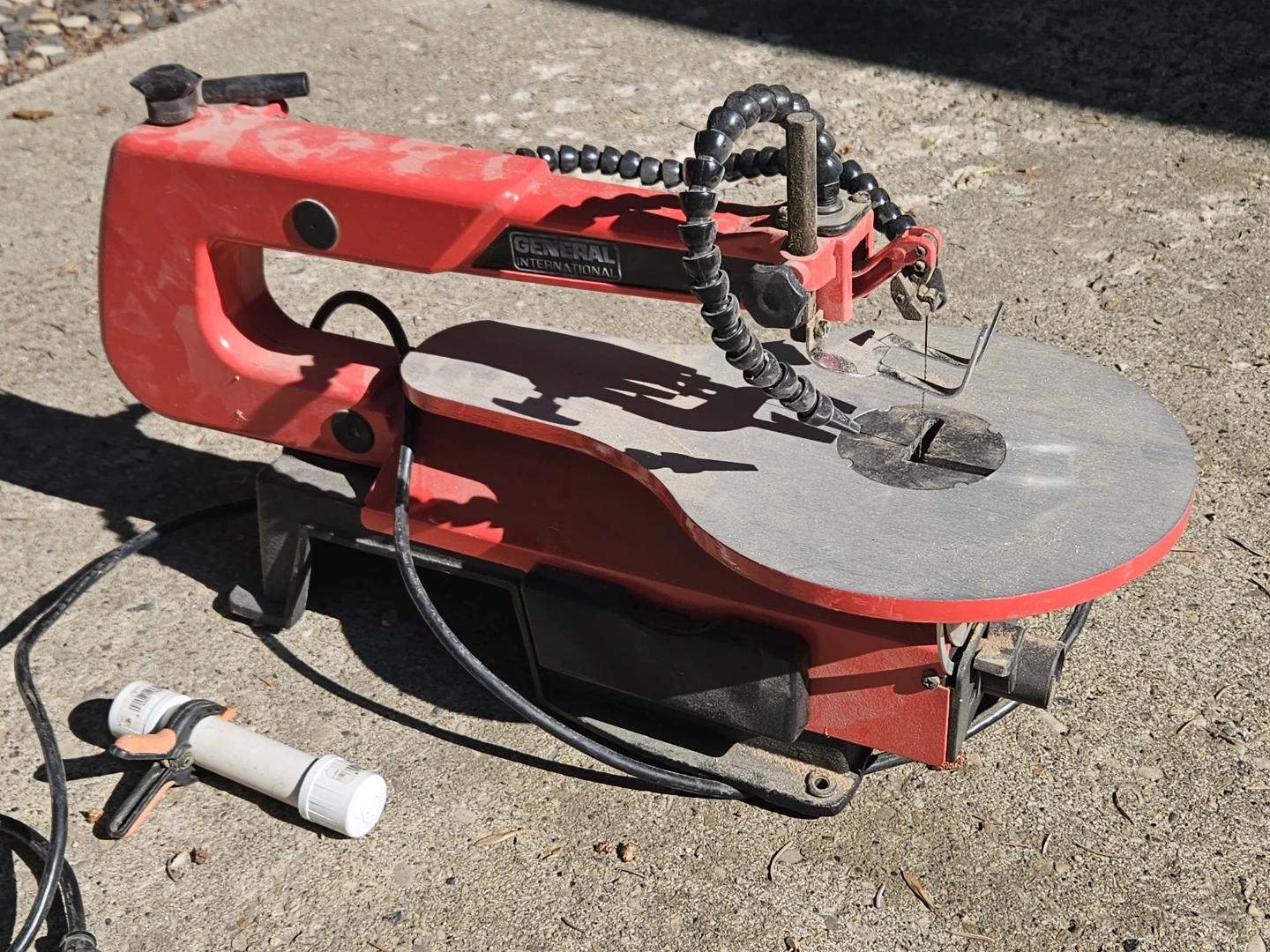 General International 16" Variable Speed Scroll Saw - photo 3