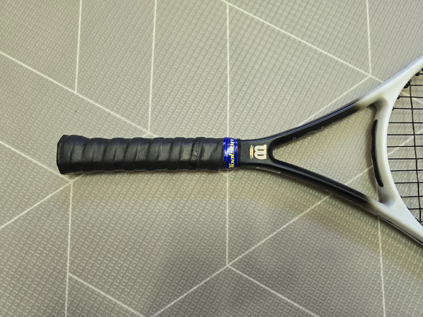 Wilson Hammer Tennis Racket 6.2 with Case - photo 3