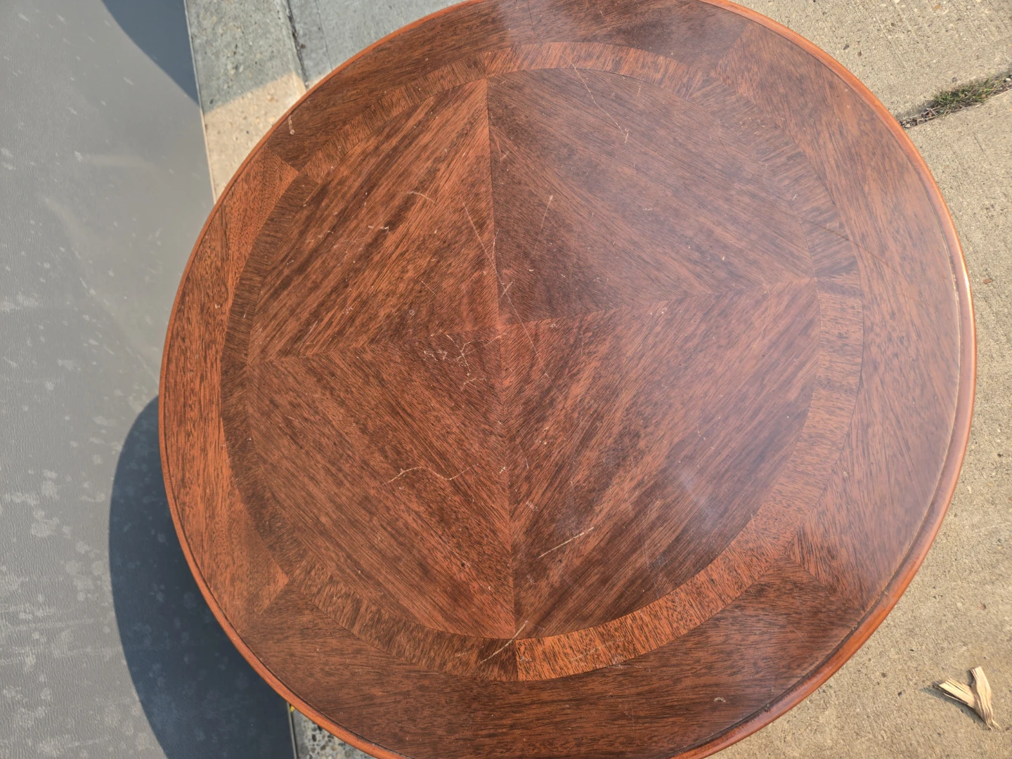 Pair of vintage wooden side tables - photo 3