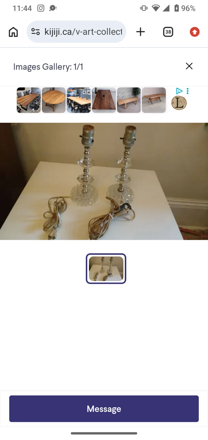Vintage pair or lucite table lamps read description