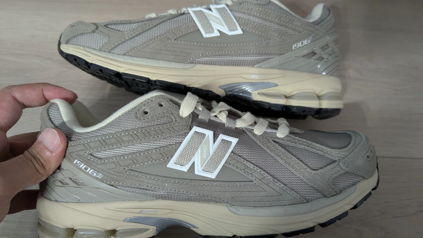 New Balance 1906R Sneakers Men's US 10 - photo 2