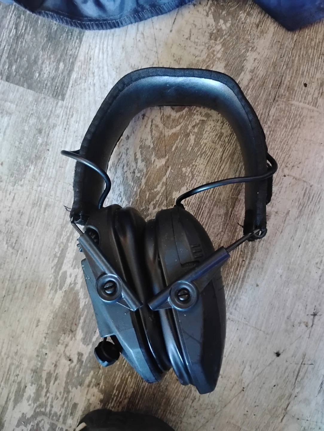 Walker's Electronic Hearing Protection Earmuffs - photo 2