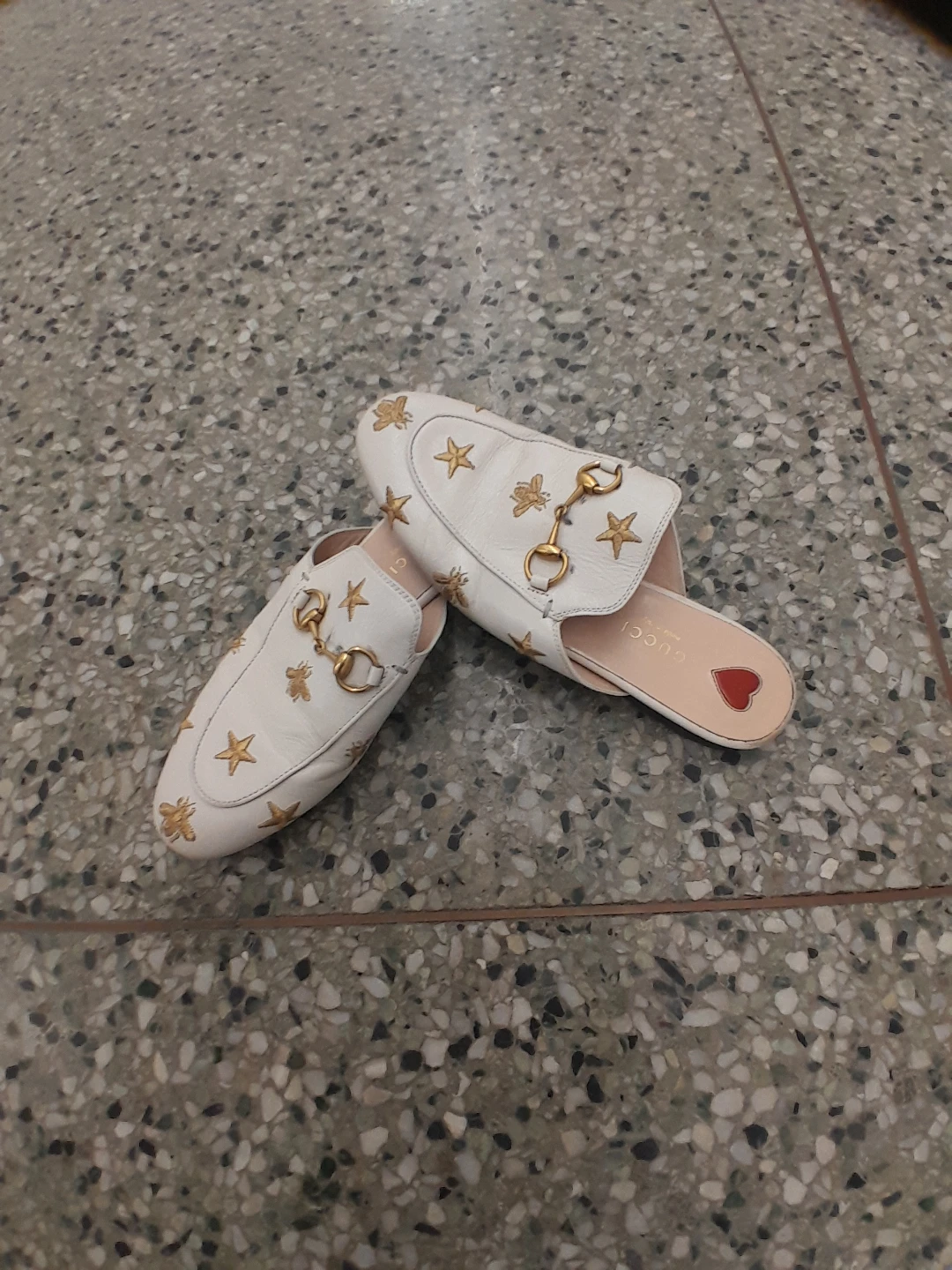 White Gucci Mules with Bee and Star Embroidery Women's Size 5 5 - photo 3