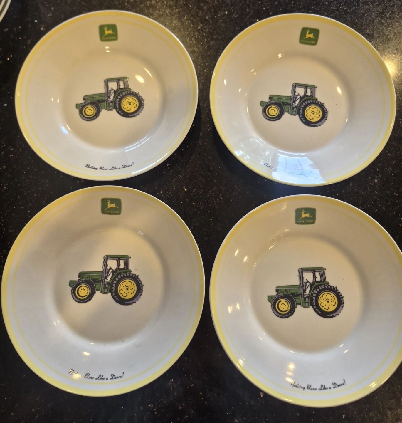 Licensed John Deer Dinnerware Set - photo 4