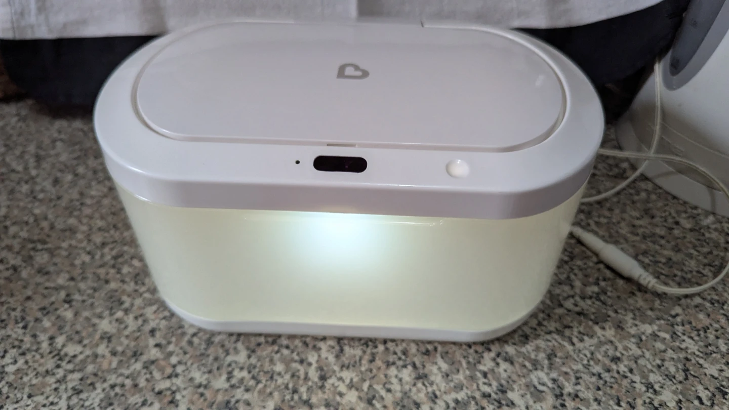 Munchkin White Baby Wipe Warmer with Light