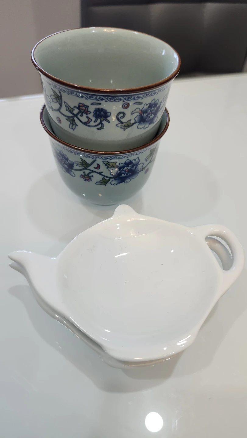 Tea Cups and Saucers Set - photo 2