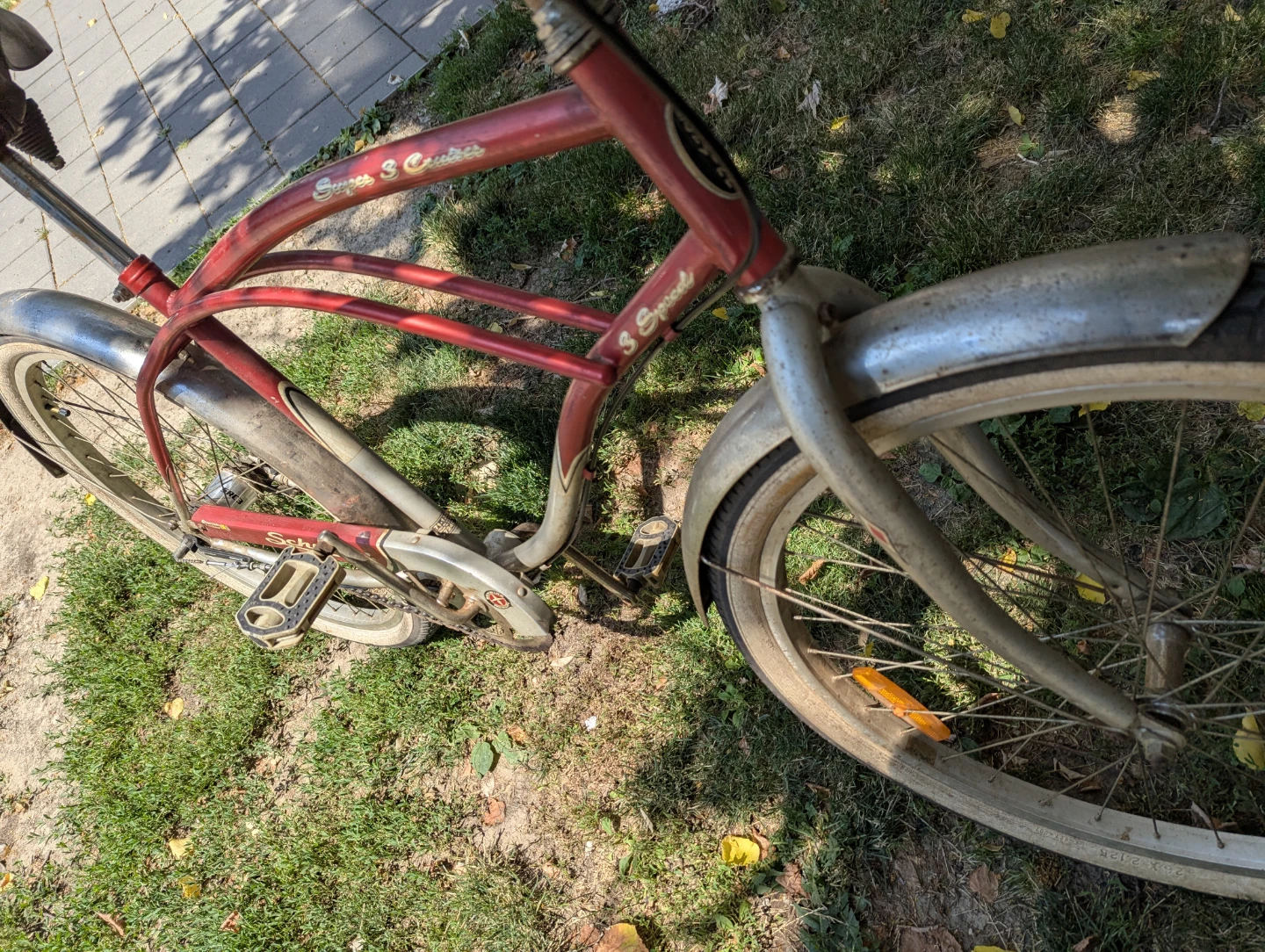 Red CCM Super 3 Speed Cruiser Bicycle - photo 4