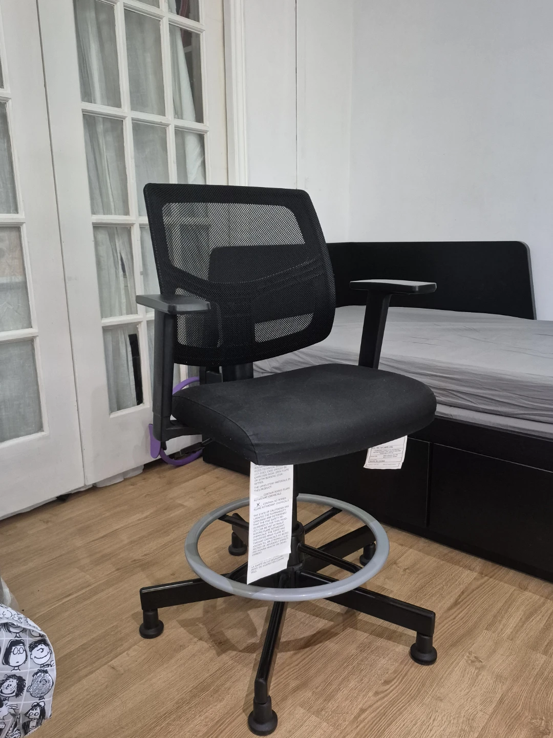 Black Mesh Task Chair with Footrest