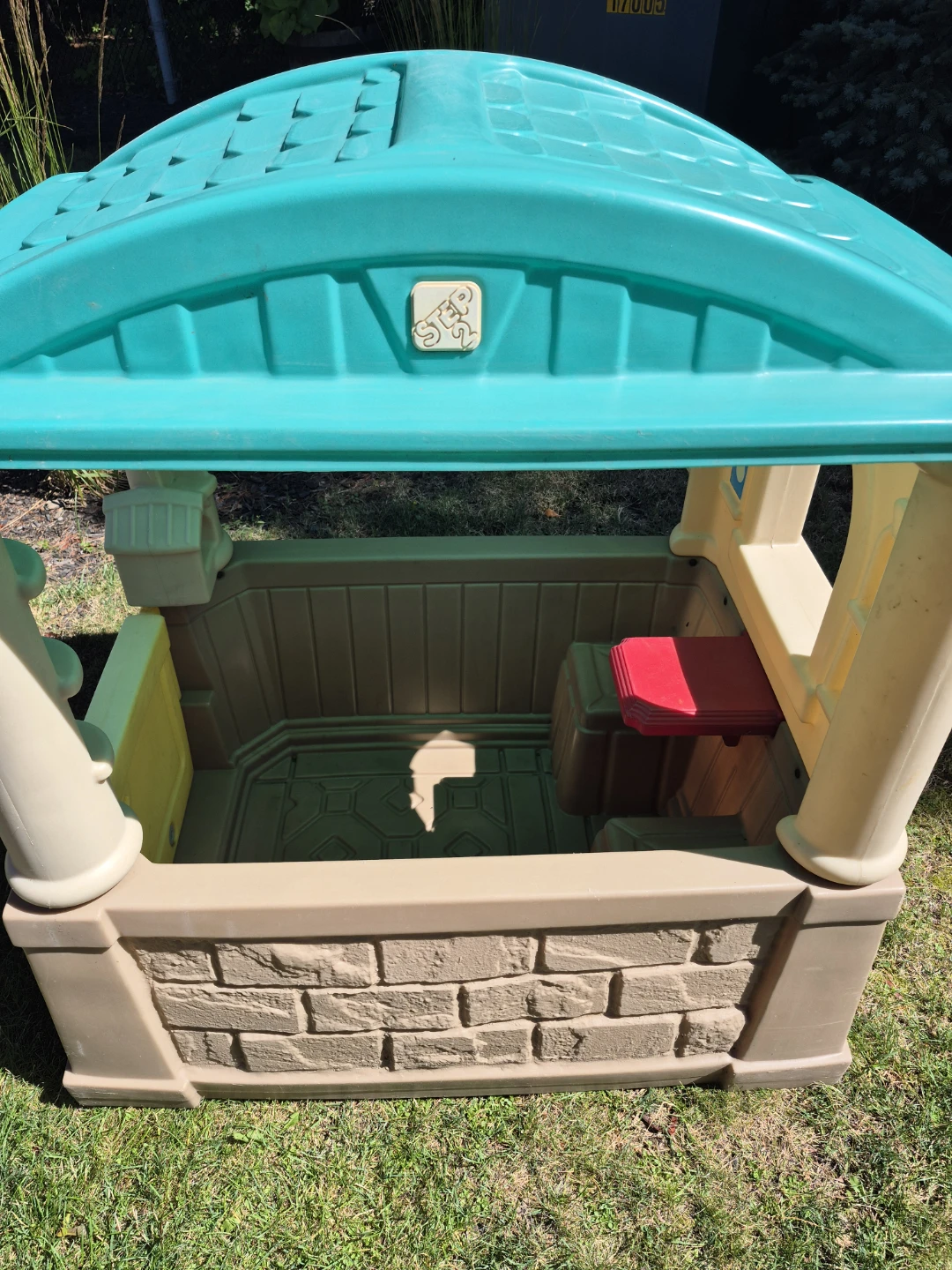 Amazing Step2 Play House - great fun! - photo 4