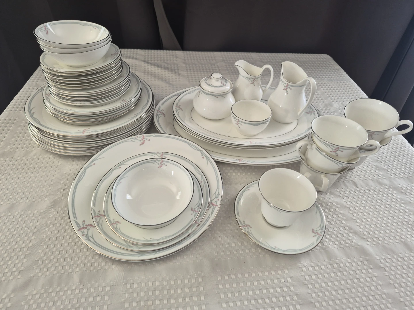 Royal Doulton Carnation Fine Bone China Dinnerware Set