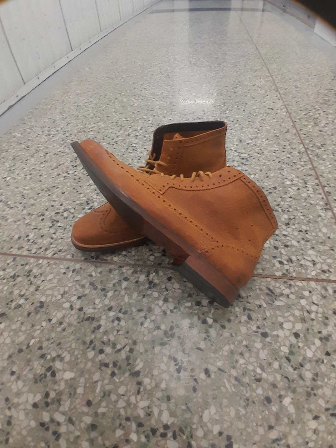 Men's Tan Suede Wingtip Boots Original Cole Haan Men's Size 11.5 - photo 4