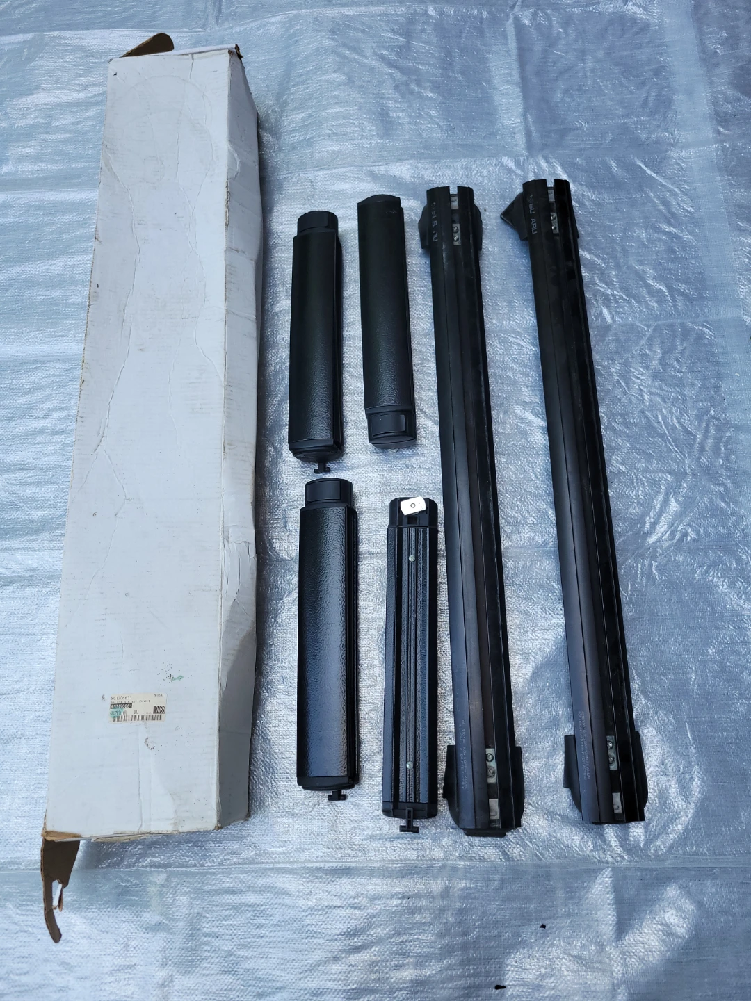 Subaru Outback Roof Rack with Lock Brackets brand new