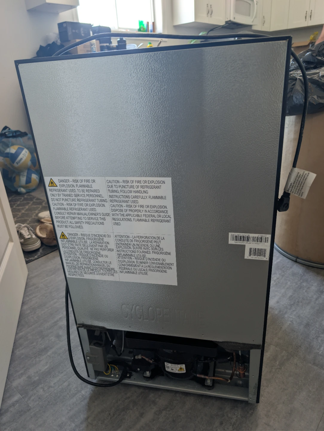 Hisense Compact Refrigerator - photo 5