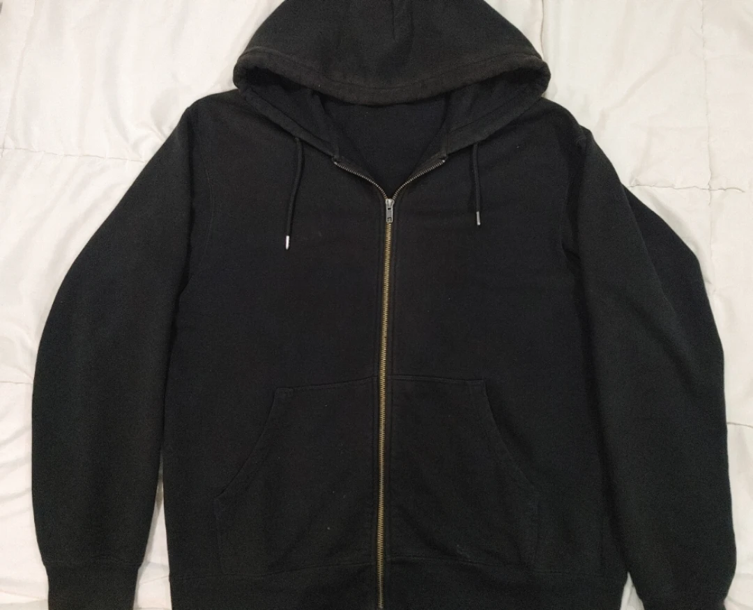 Uniqlo Black Zip-Up Hoodie