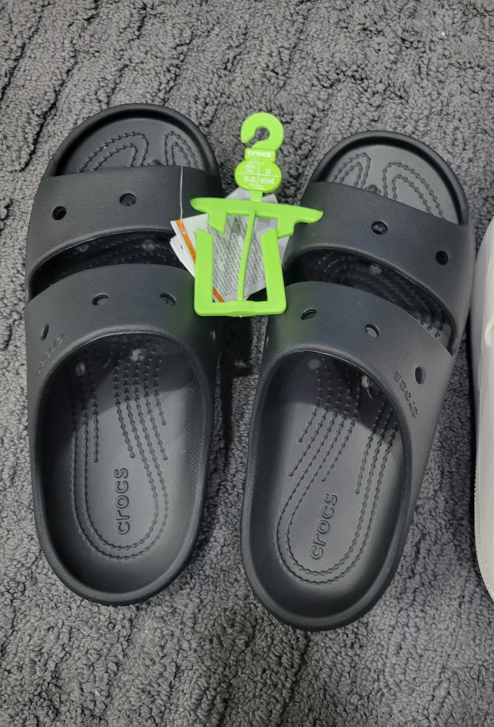 NEW WOMEN'S CROC SANDLES SIZE 8 - photo 2
