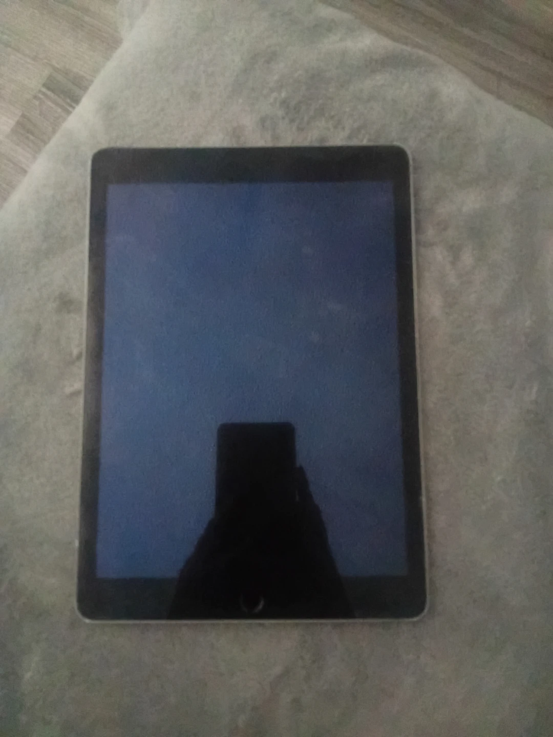 Apple iPad Tablet - photo 2