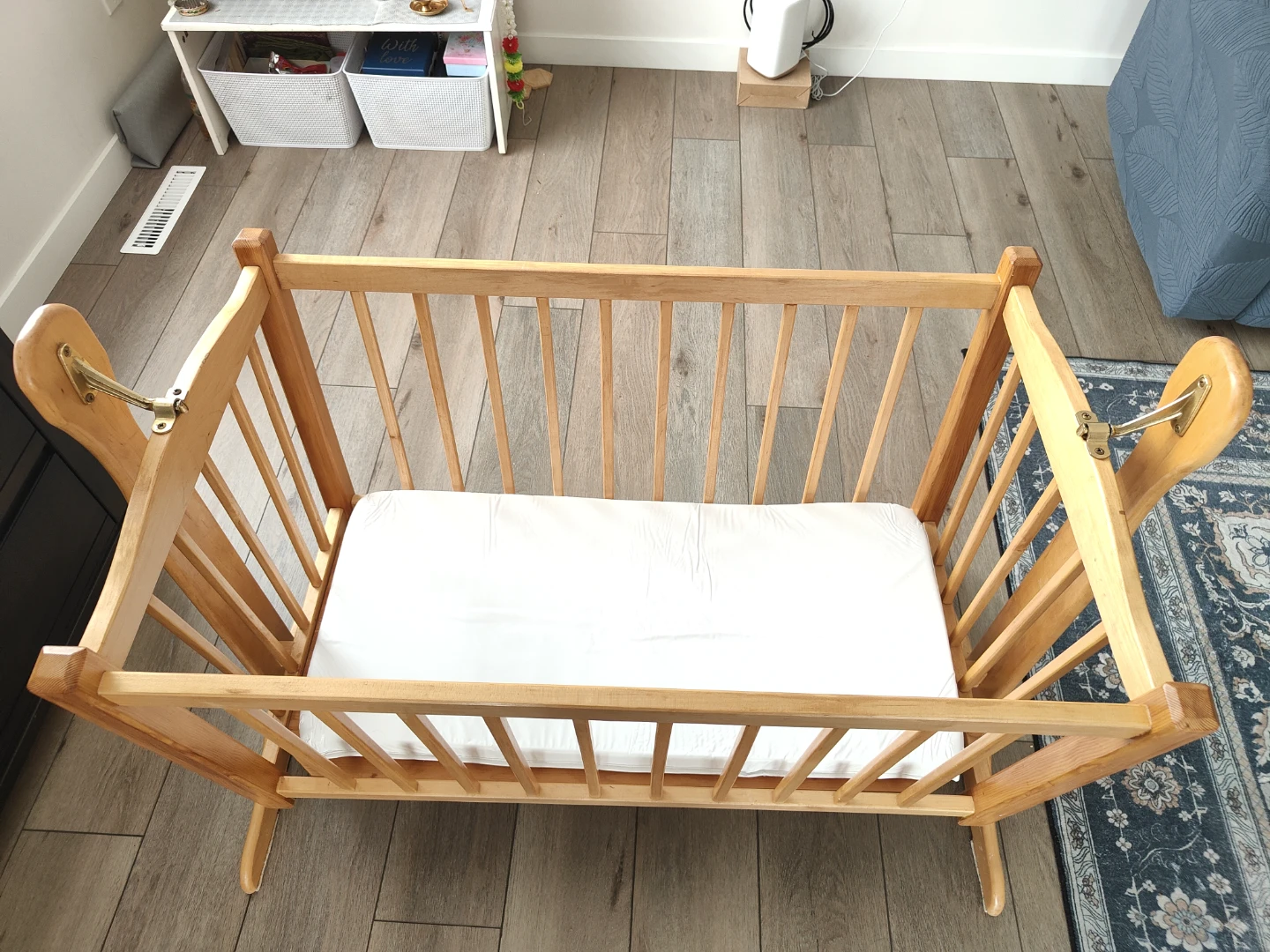 Solid Wood Rocking Baby Cradle / Bassinet (Mattress Included) - photo 2