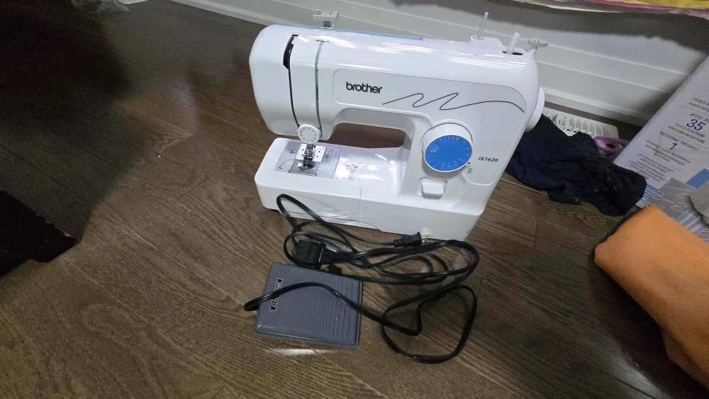 Brother JX1420 Sewing Machine - photo 2